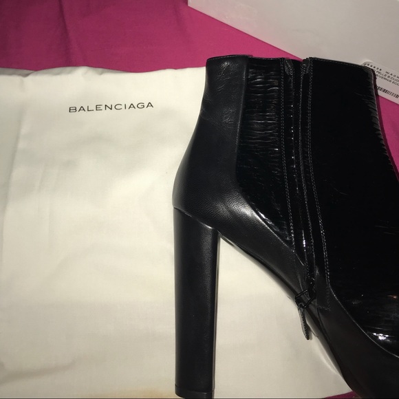 100% authentic Balenciaga Booties - Picture 2 of 4